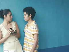 Mengakhiri urutan awek comey yang gembira dengan MILF berambut perang yang luar biasa